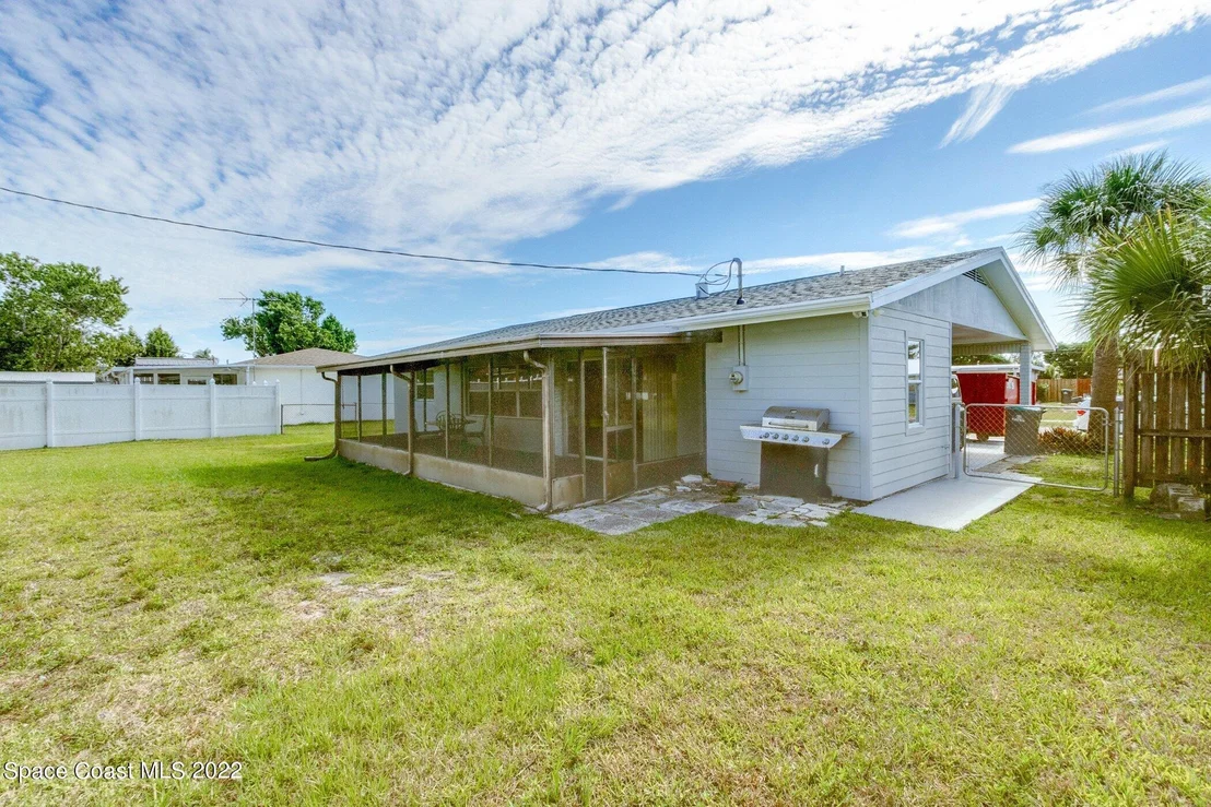 Photo of 764 Angle Street NE
