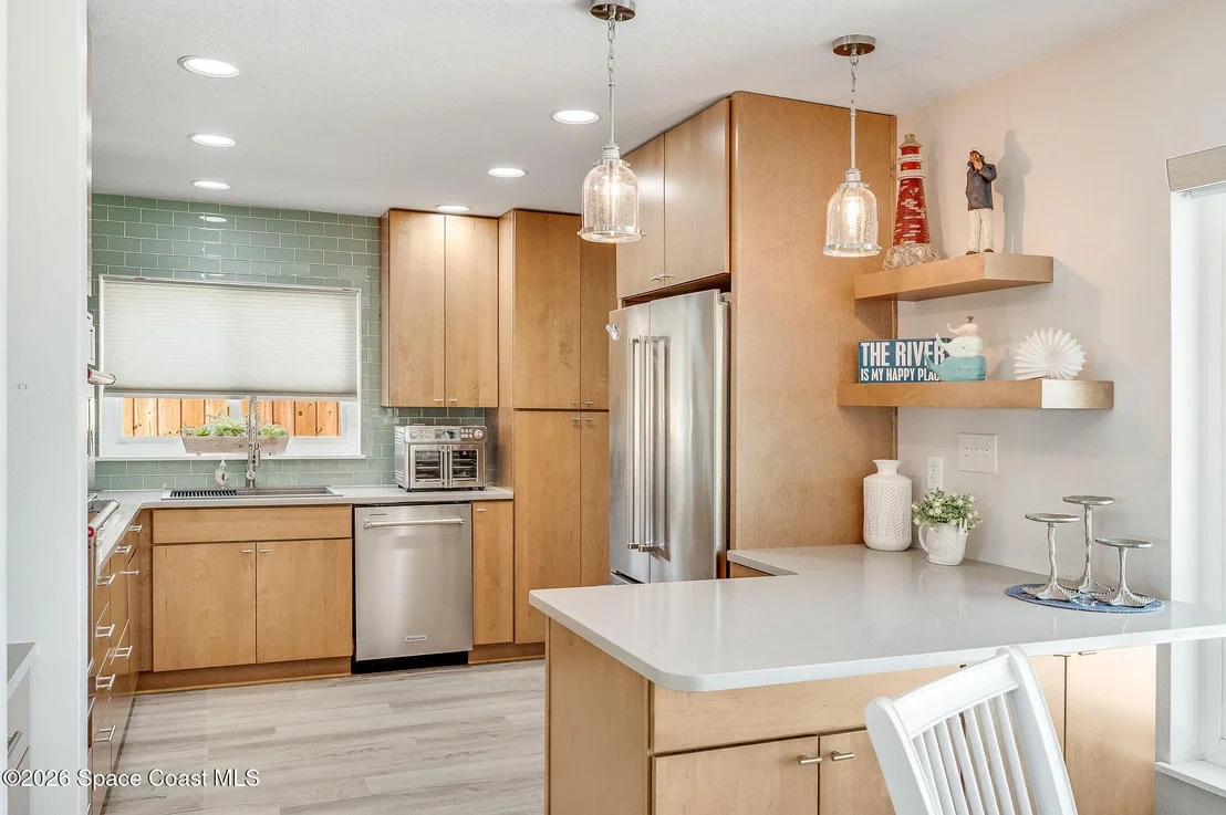 Photo of 452 Cardinal Drive