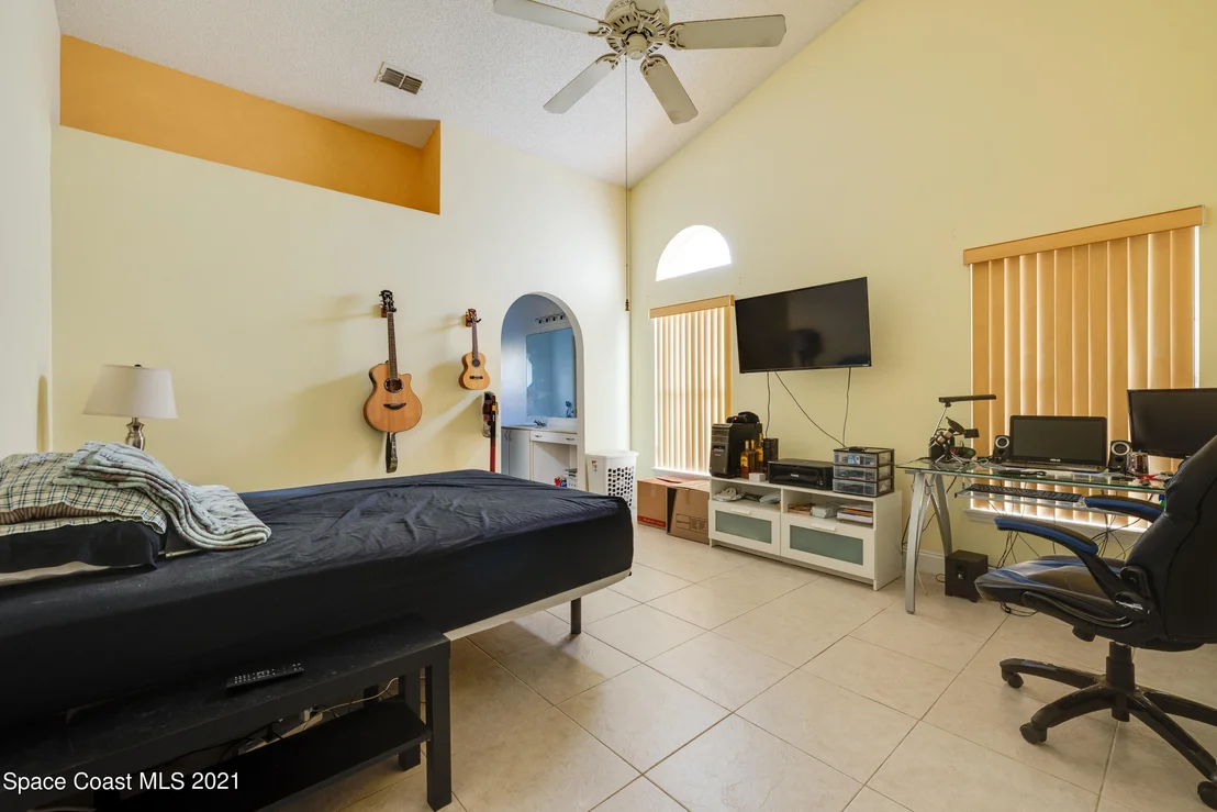 Photo of 2981 Saint James Lane