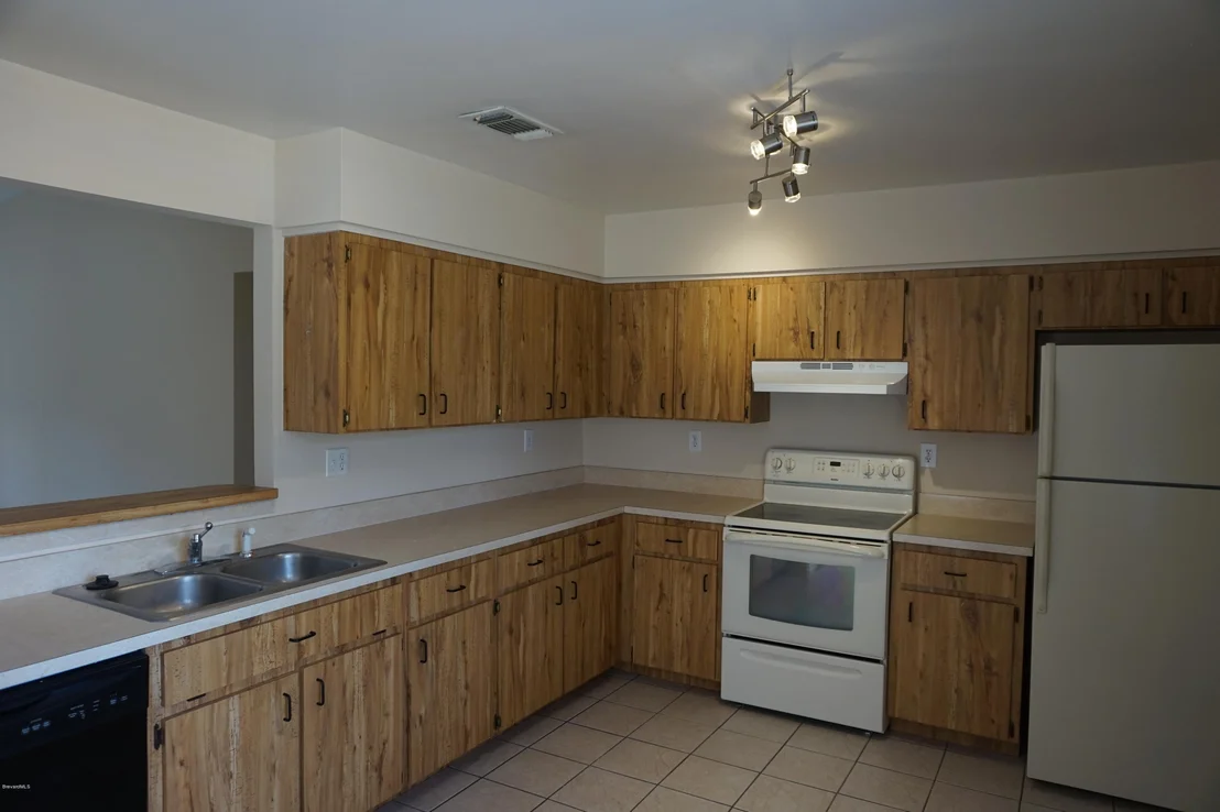 Photo of 850 Pine View Avenue