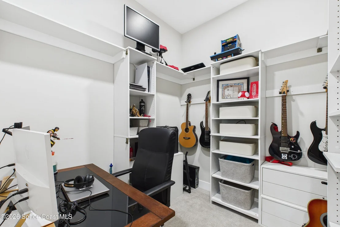 Photo of 2345 N Riverside Drive