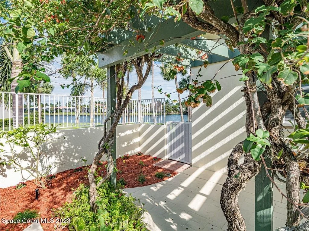 Photo of 1346 Riverside Lane