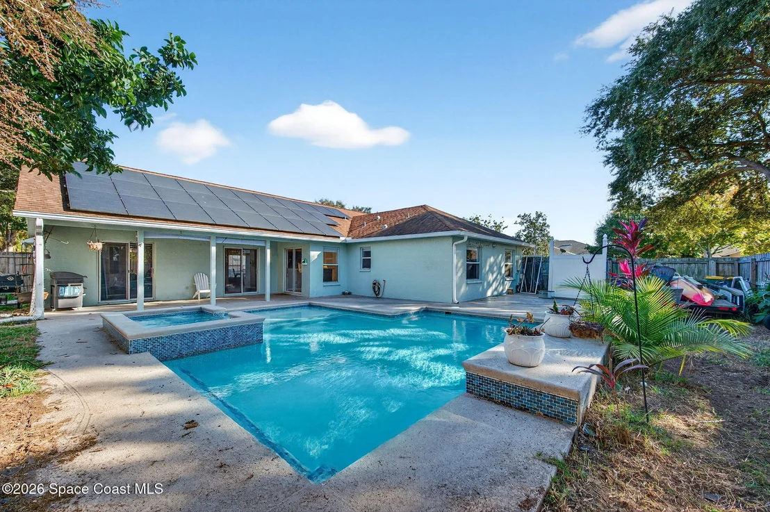 Photo of 5102 Cocoplum Avenue
