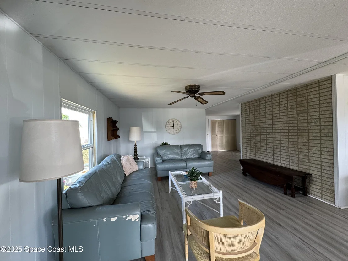 Photo of 939 Laurel Circle