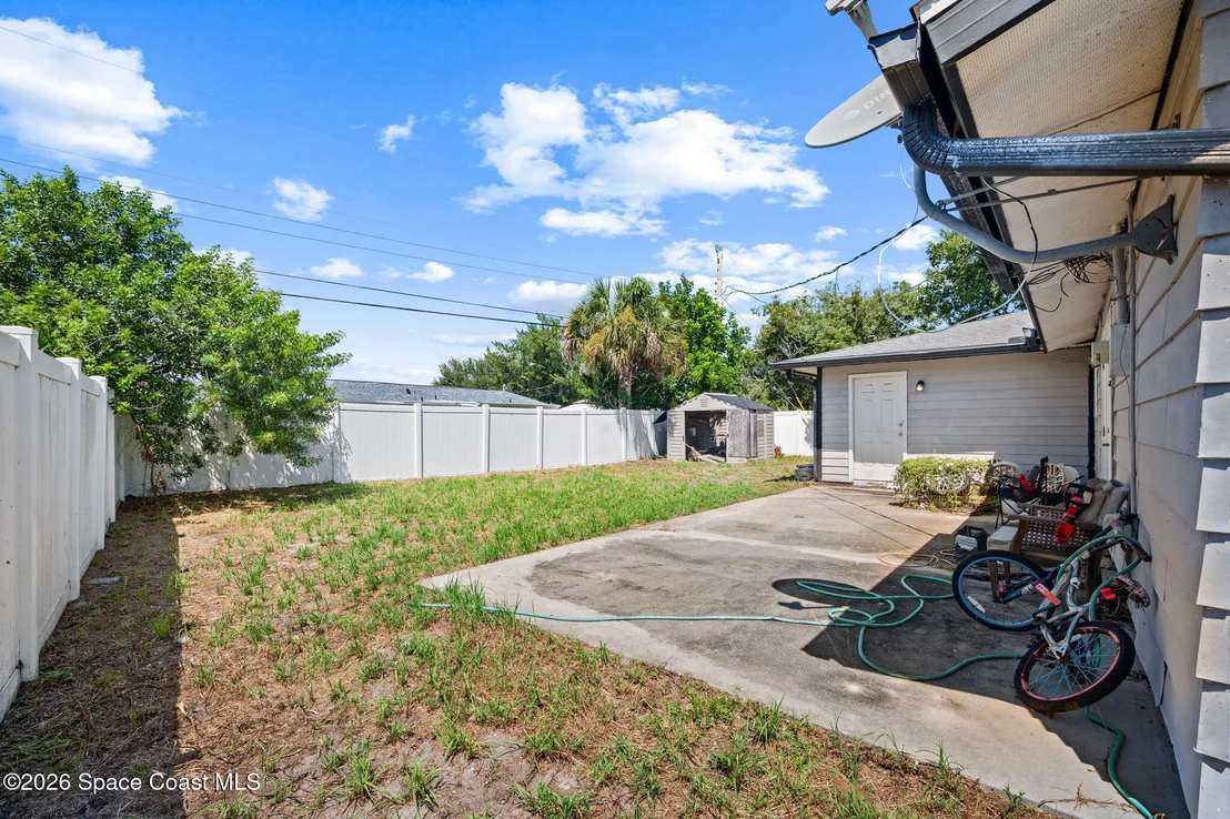 Photo of 790 Bianca Drive NE