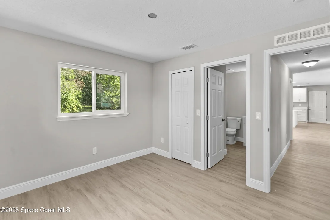 Photo of 2111 Otterbein Avenue