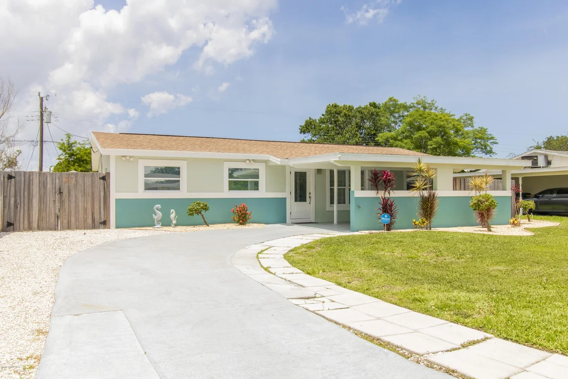 Photo of 2732 Locksley Road