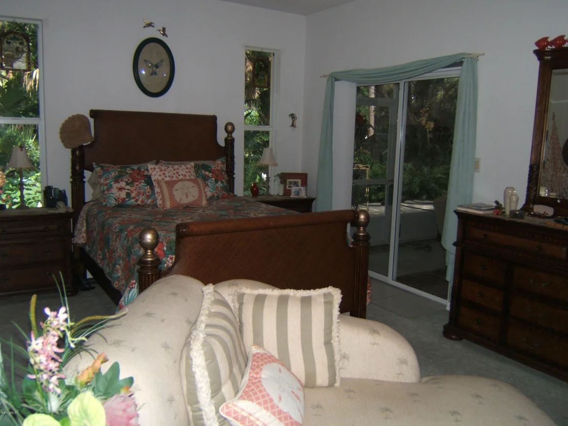 Photo of 7235 Carillon Avenue