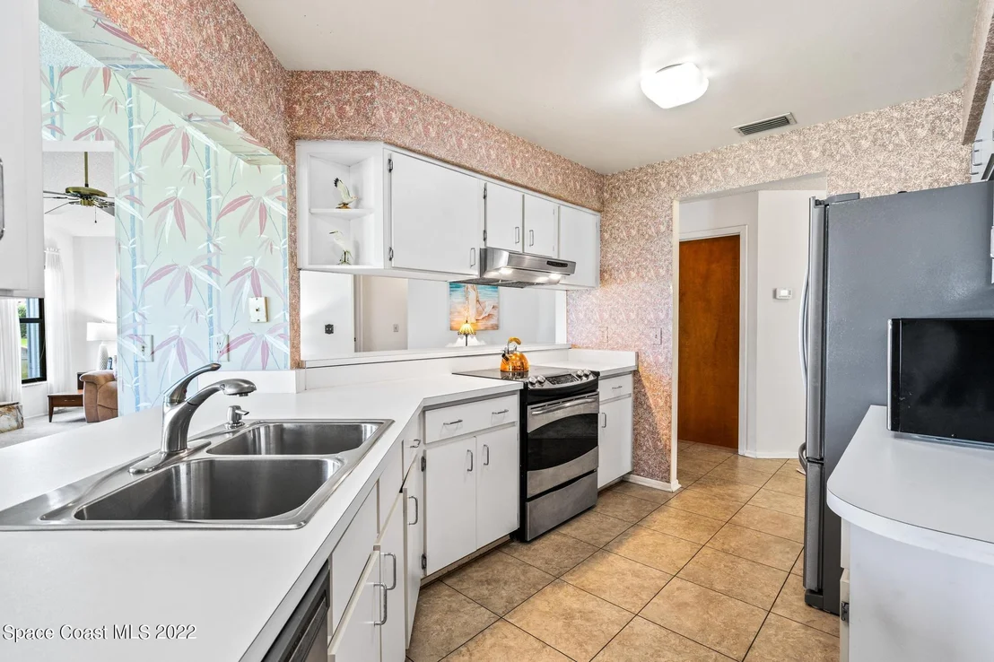 Photo of 1244 Lakeview Drive