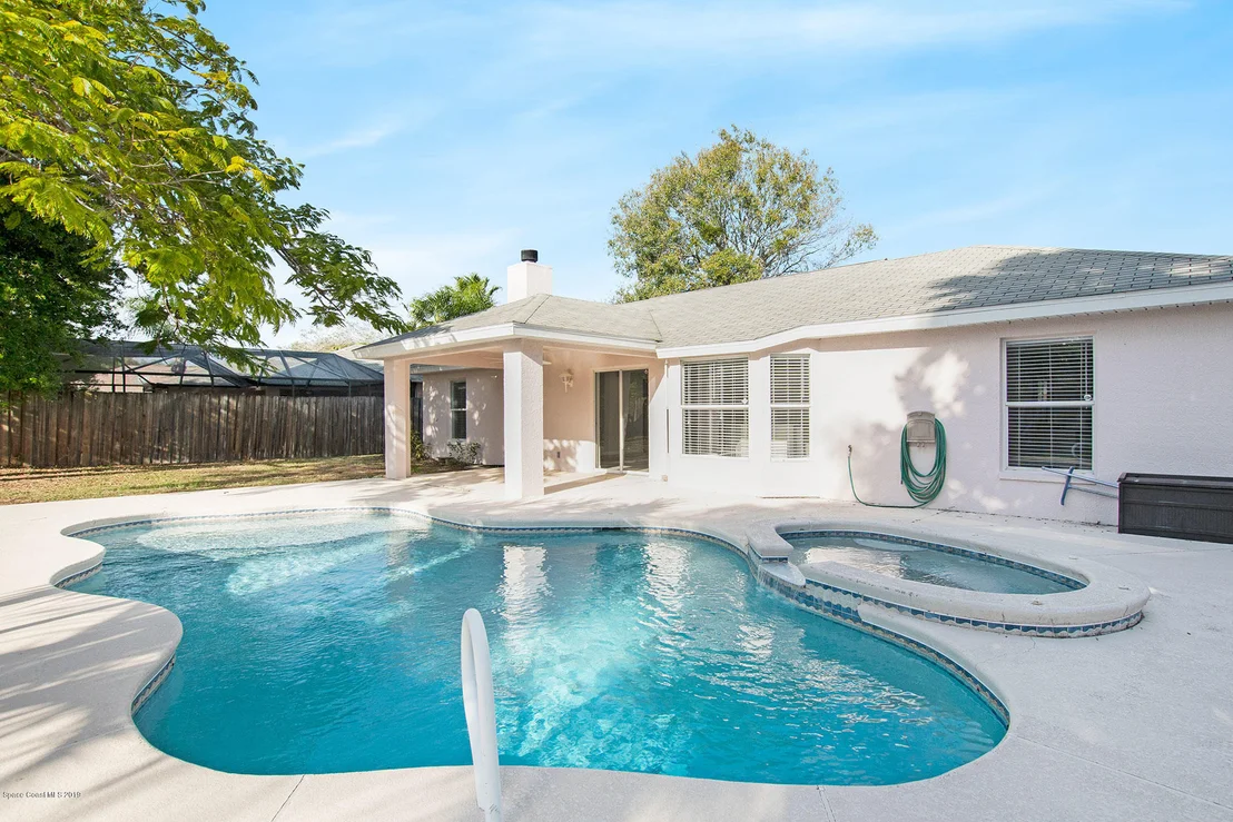 Photo of 2076 Lansing Street