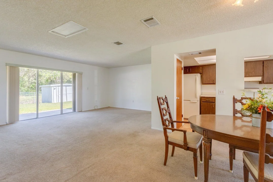 Photo of 2858 Pembroke Road