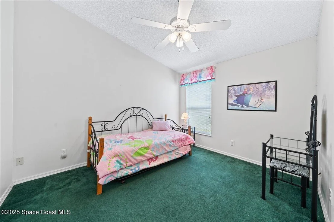 Photo of 883 Villa Drive