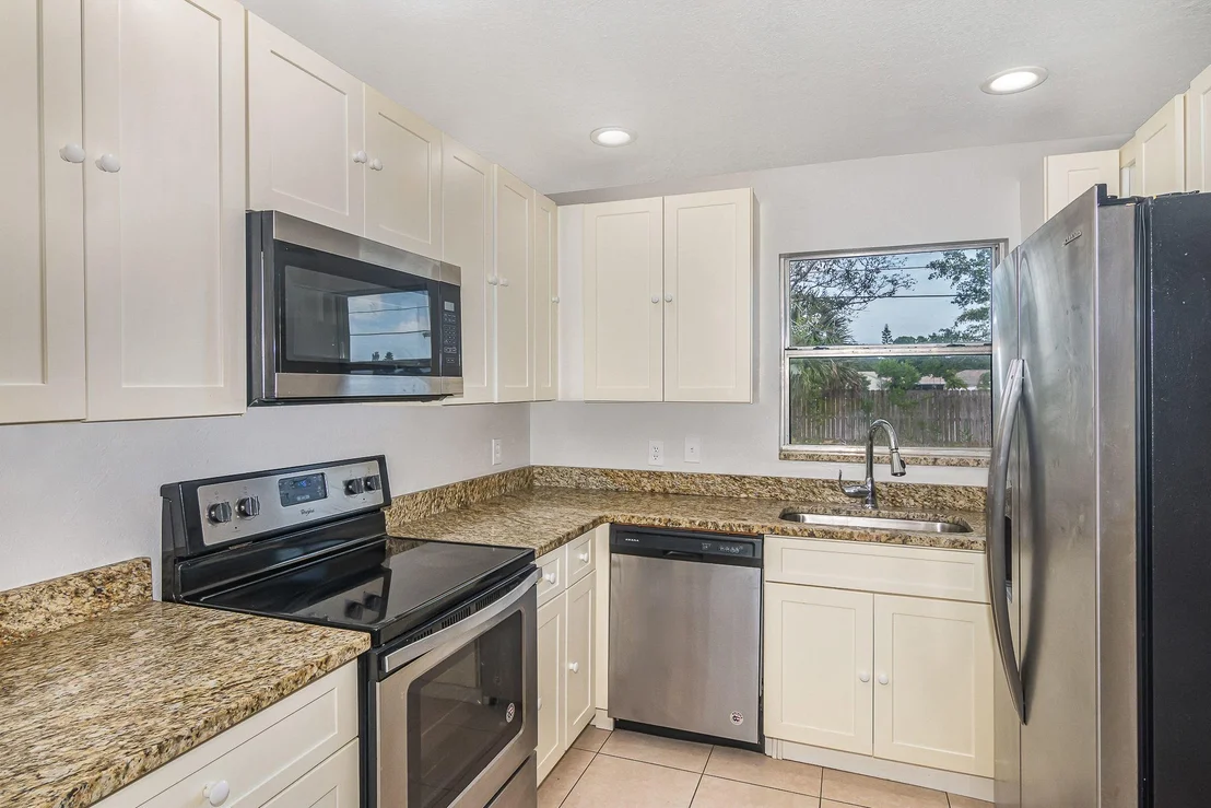 Photo of 2214 Warwick Road