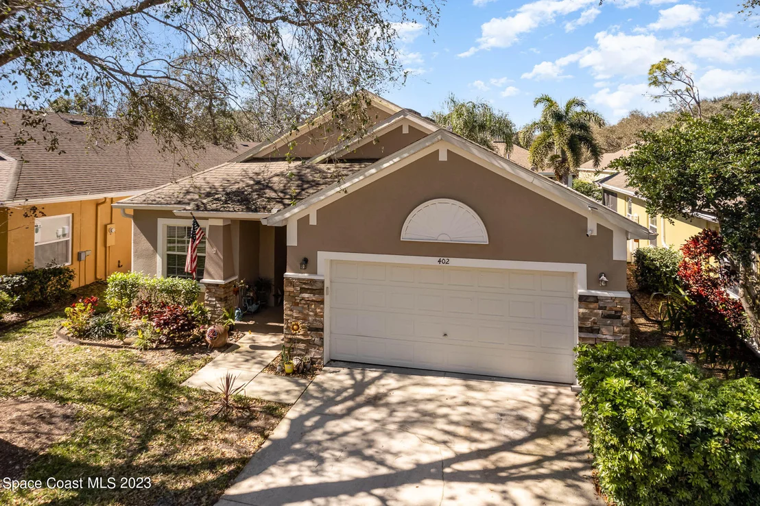 Photo of 402 Waterside Circle