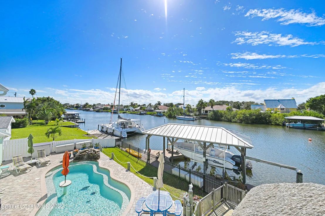Photo of 414 Thrush Drive