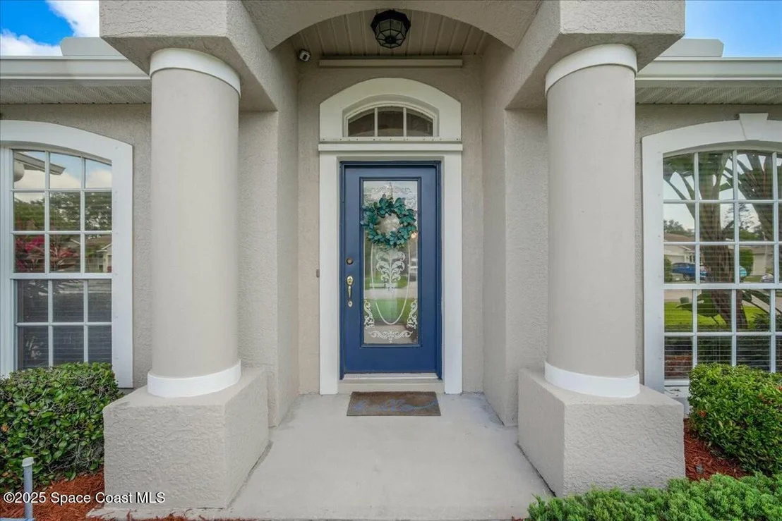 Photo of 972 Sabal Grove Drive