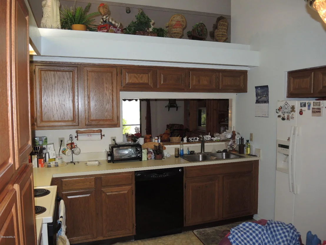Photo of Unit 6 at 3045 Clearlake Drive