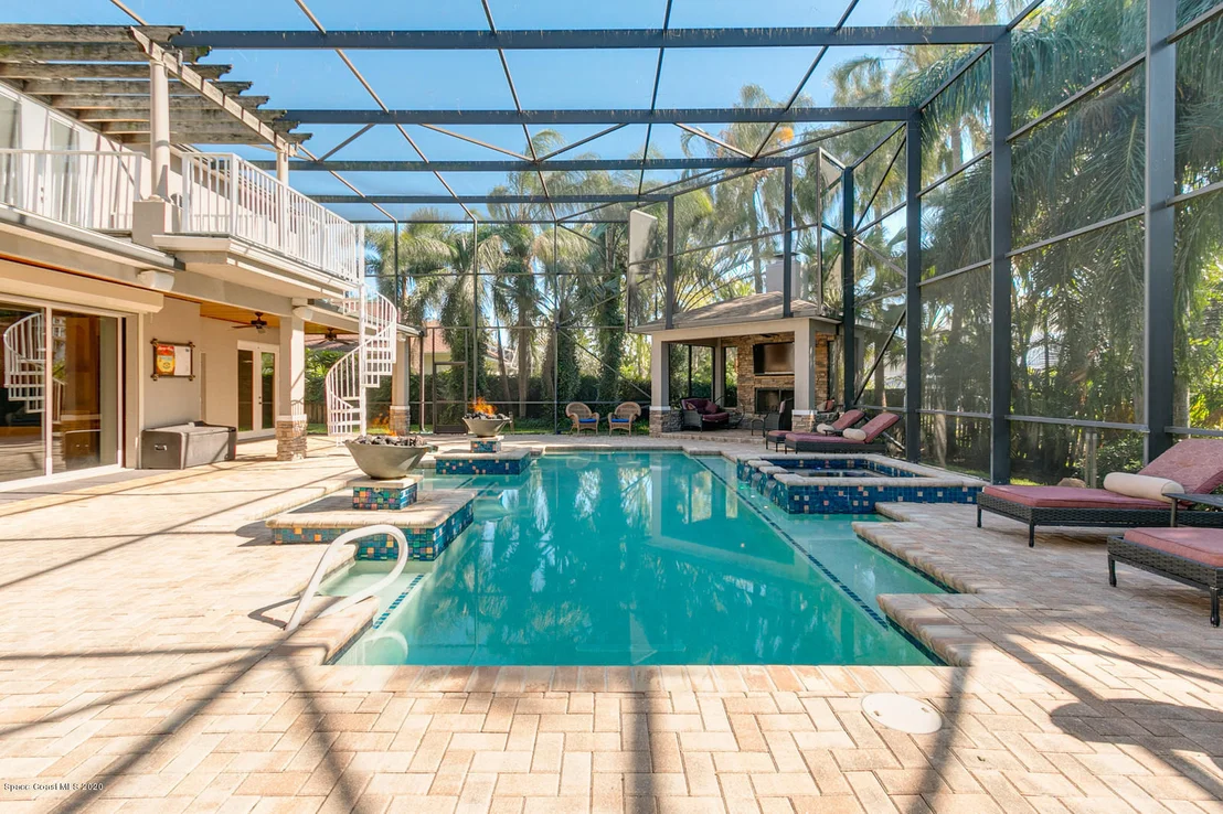 Photo of 5905 Newbury Circle