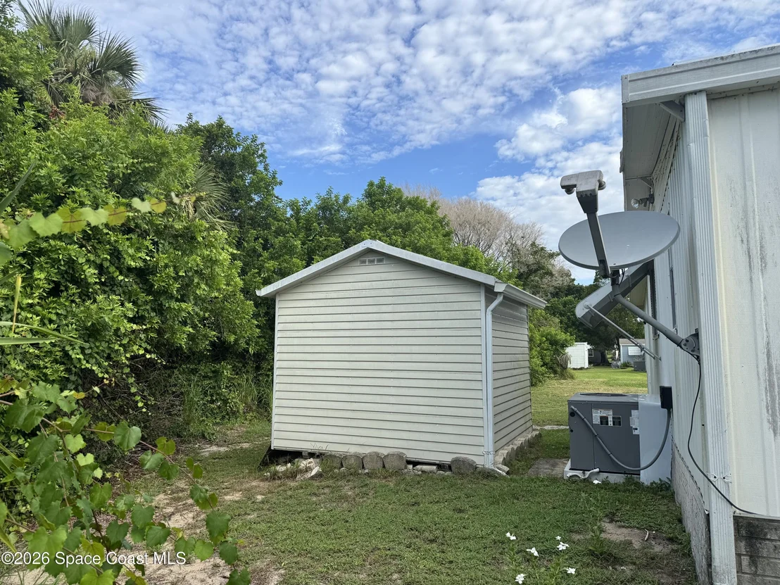 Photo of 7590 Blackhawk Road