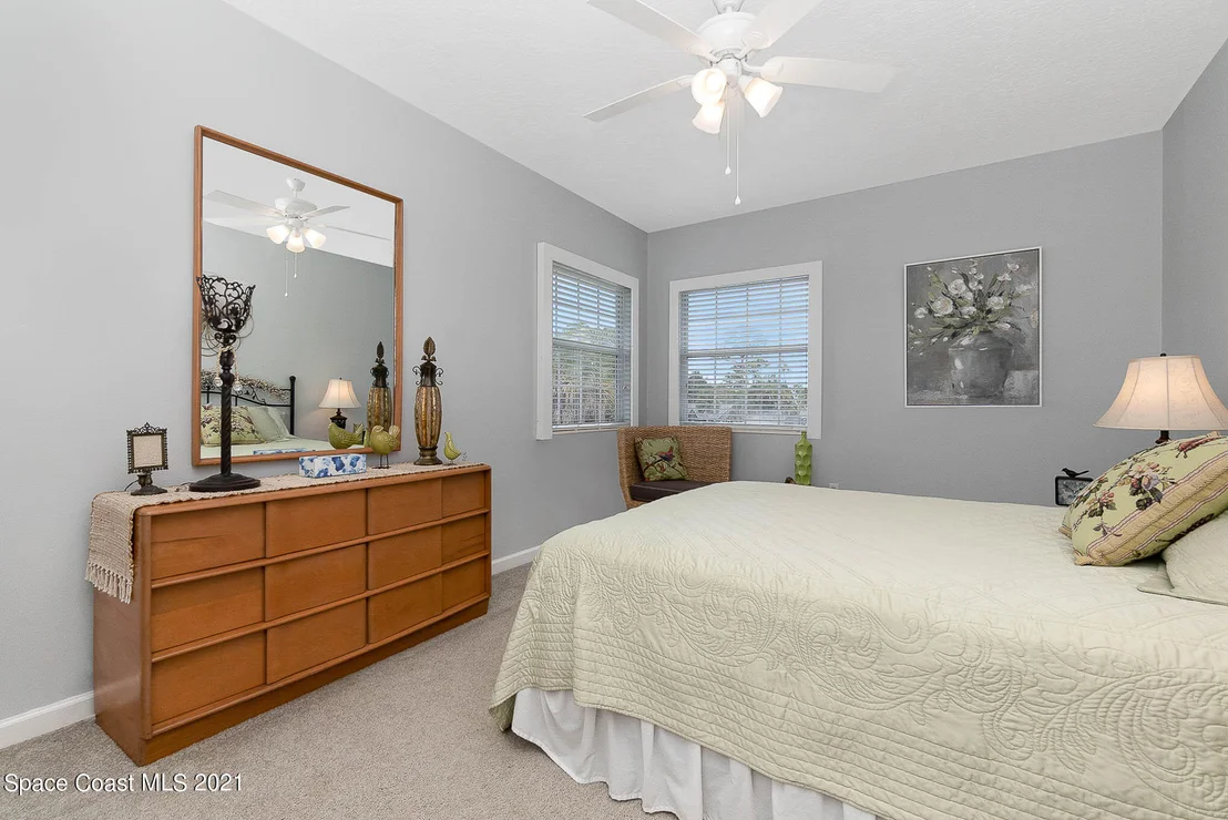 Photo of 1817 Laurel Oak Drive S