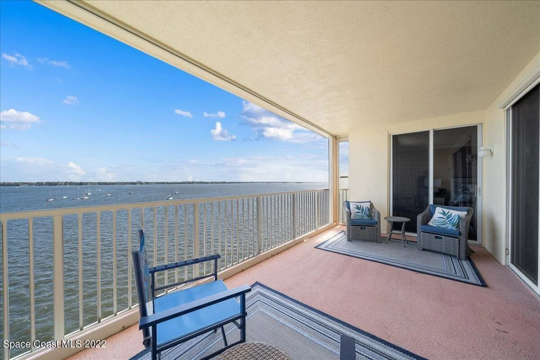 Photo of Unit 705 at 102 Riverside Drive