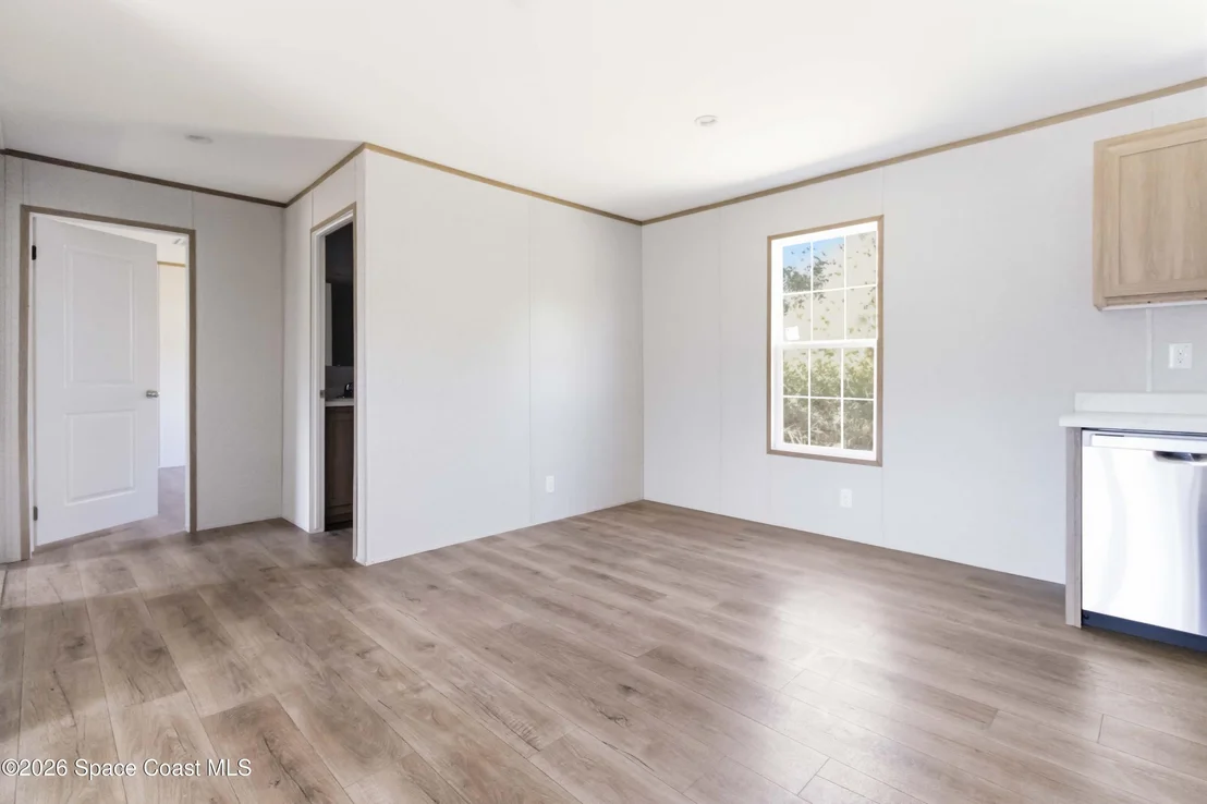 Photo of 6989 Dahlia Drive