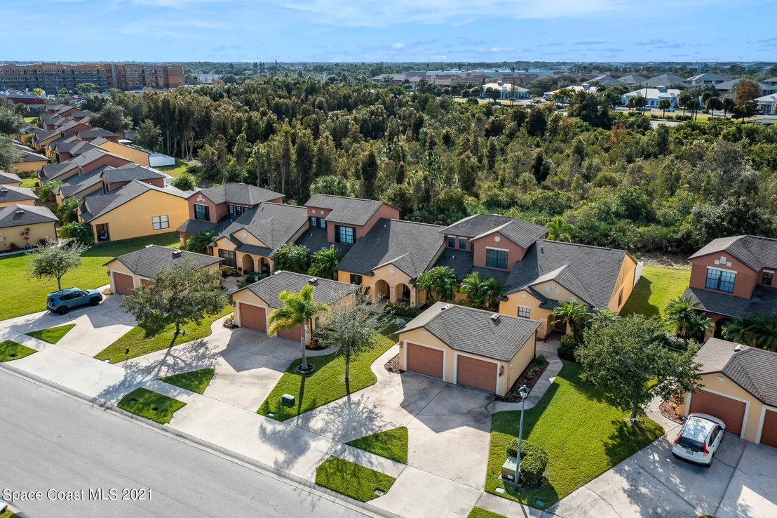 Photo of Unit 105 at 1160 Luminary Circle