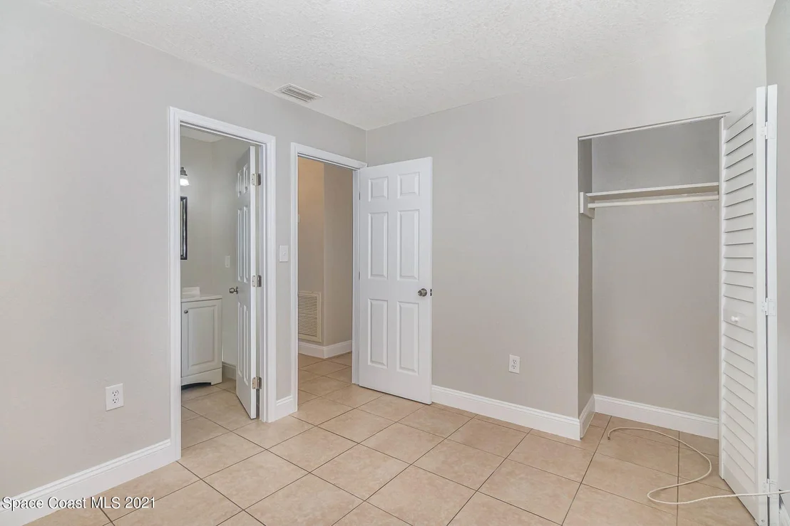 Photo of 2214 Warwick Road