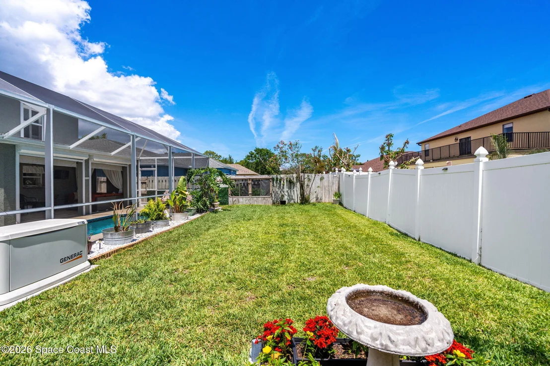 Photo of 1161 White Oak Circle