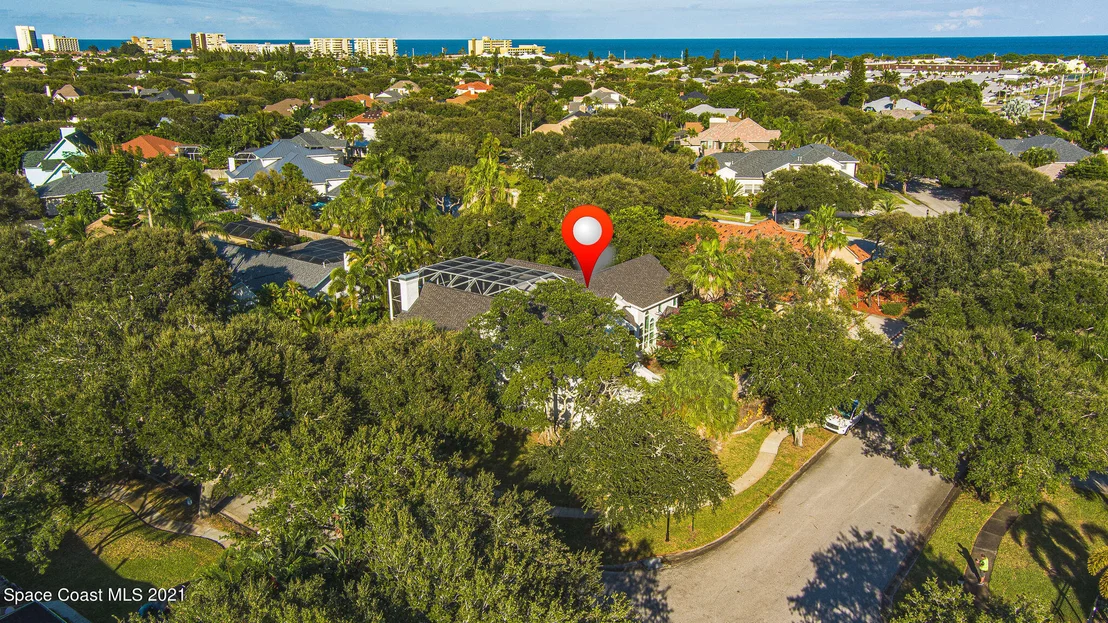 Photo of 472 Peregrine Drive