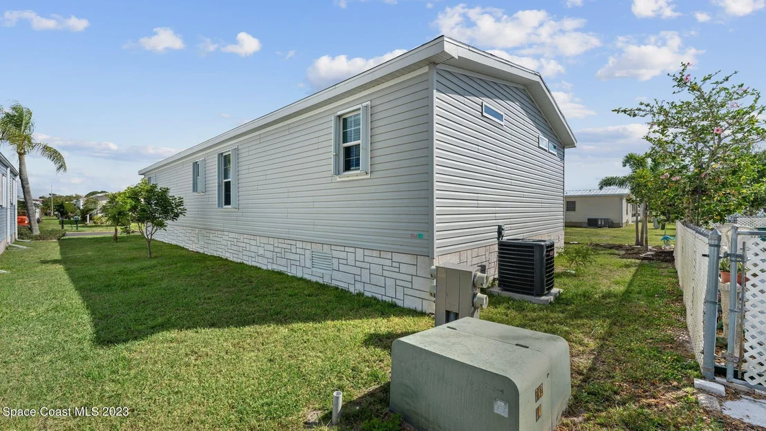 Photo of 1104 Tequesta Drive