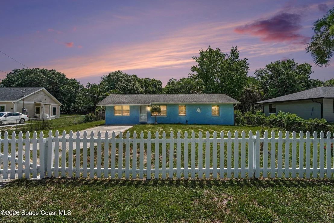 Photo of 336 Bay Avenue