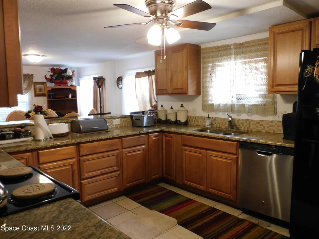 Photo of 6115 Balboa Street
