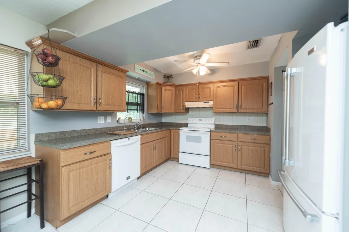 Photo of 785 Aragon Avenue NE