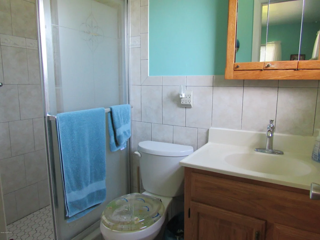 Photo of 979 Demaret Drive