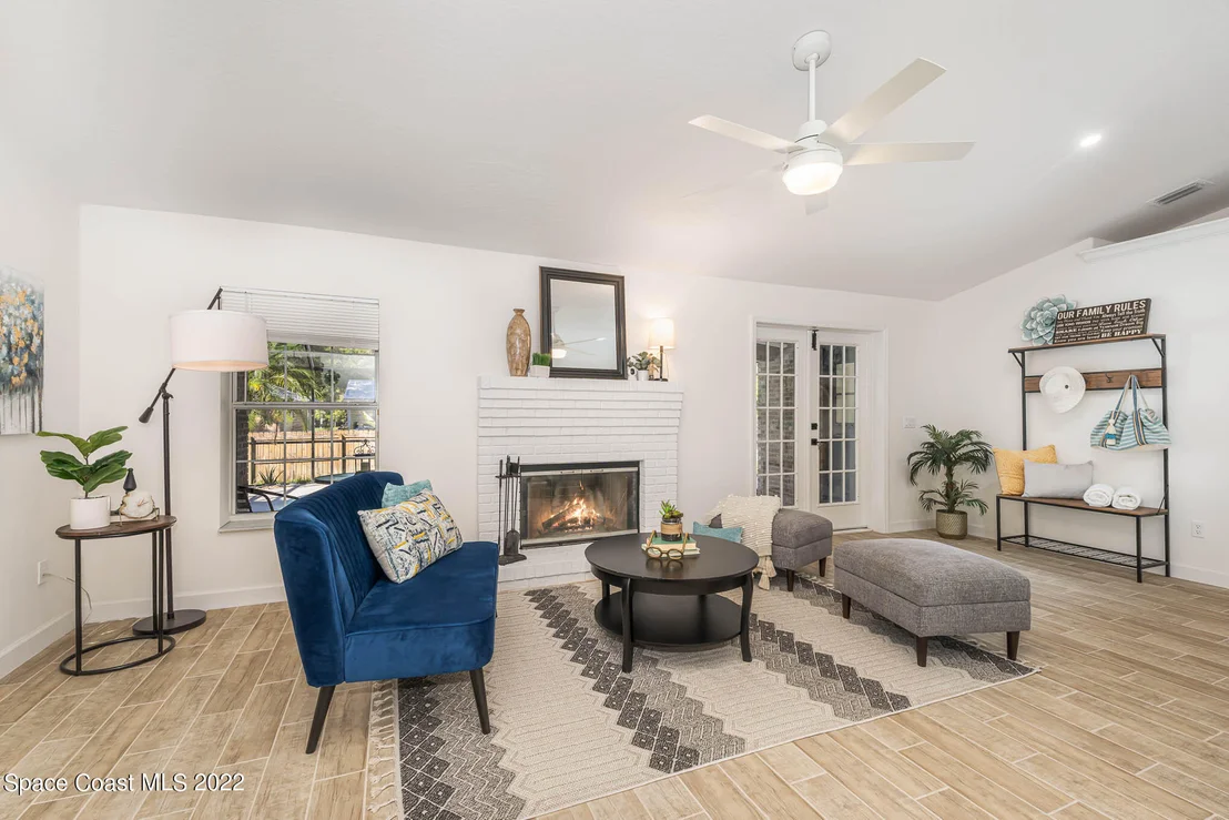 Photo of 2020 Commodore Street