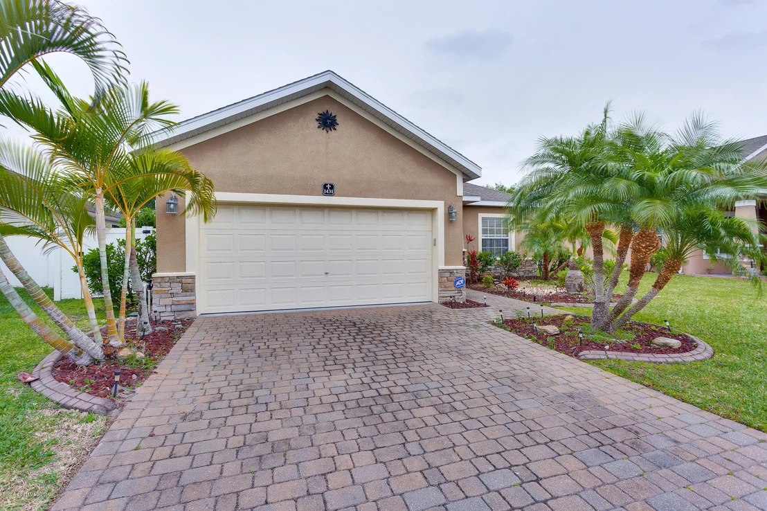 Photo of 1431 Bridgeport Circle