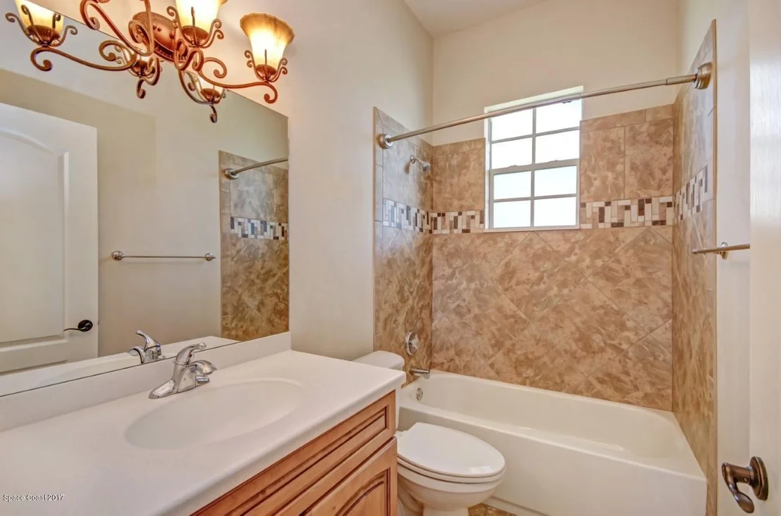 Photo of 2137 Windbrook Drive SE