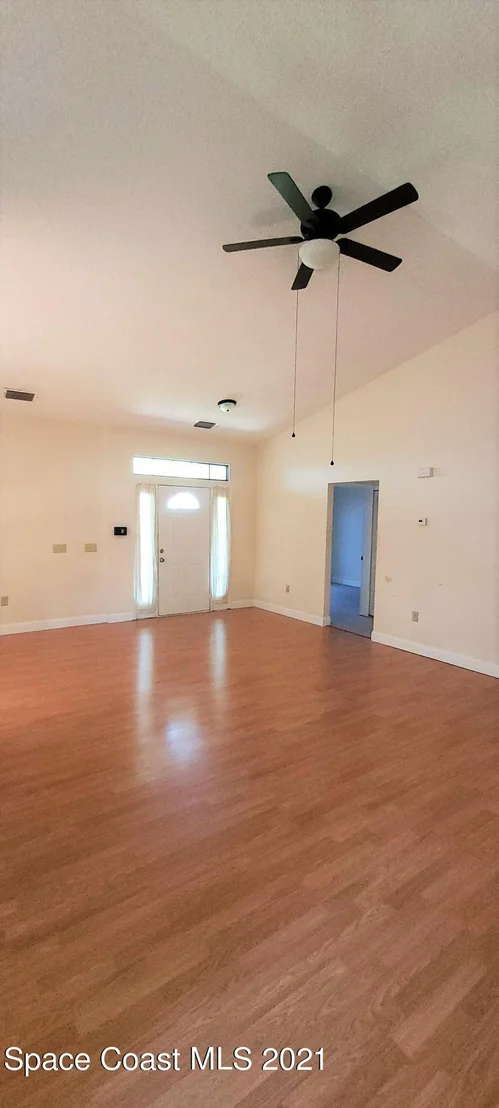 Photo of 1736 Clover Circle