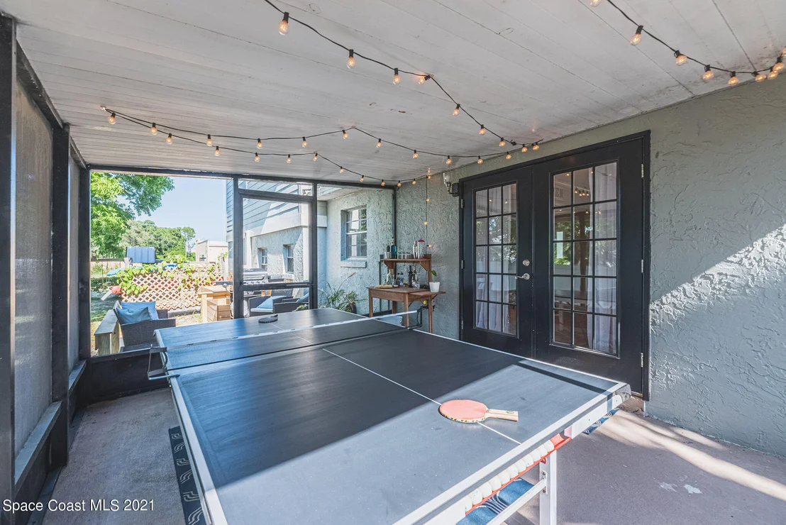 Photo of 818 Hanover Court
