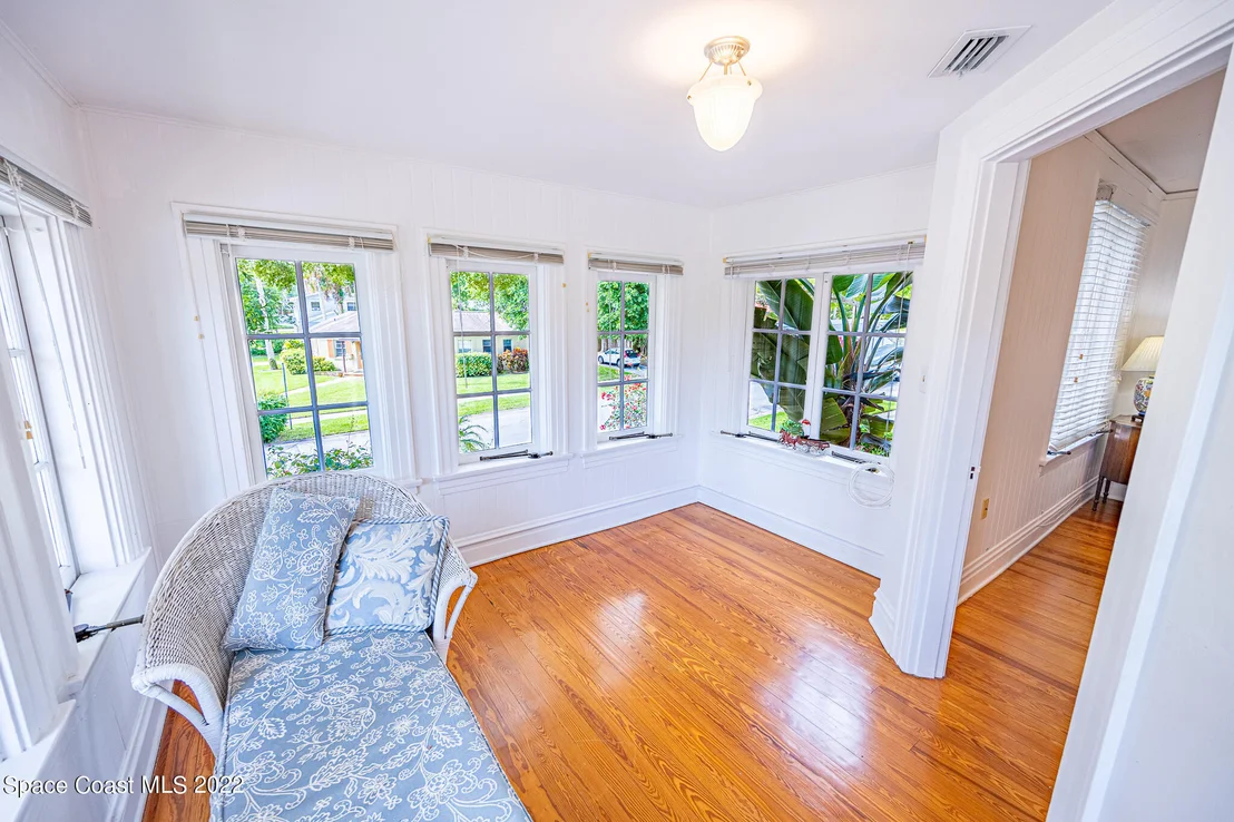 Photo of 102 Valencia Road
