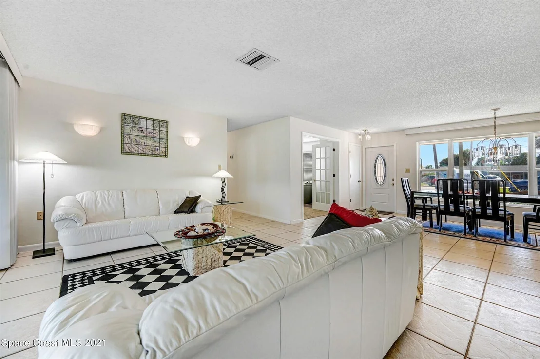 Photo of 489 Penguin Drive