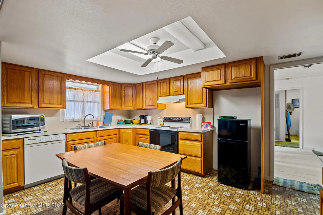 Photo of 470 Grant Avenue