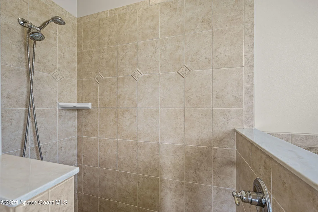Photo of 930 Starling Way
