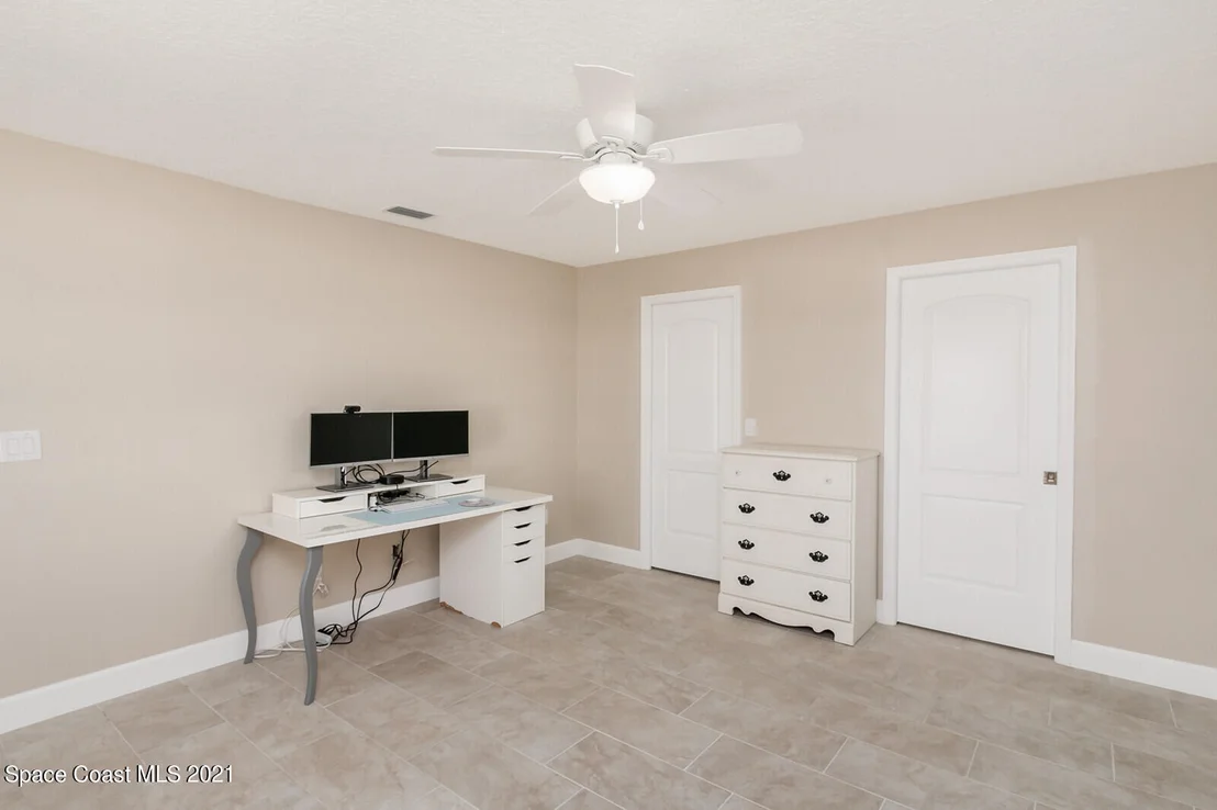 Photo of 991 Pineland Drive