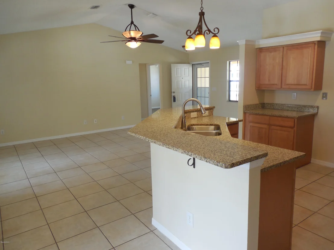 Photo of 6995 Bright Avenue