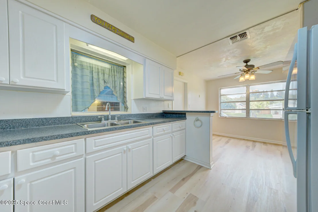Photo of 2433 Allan Adale Road