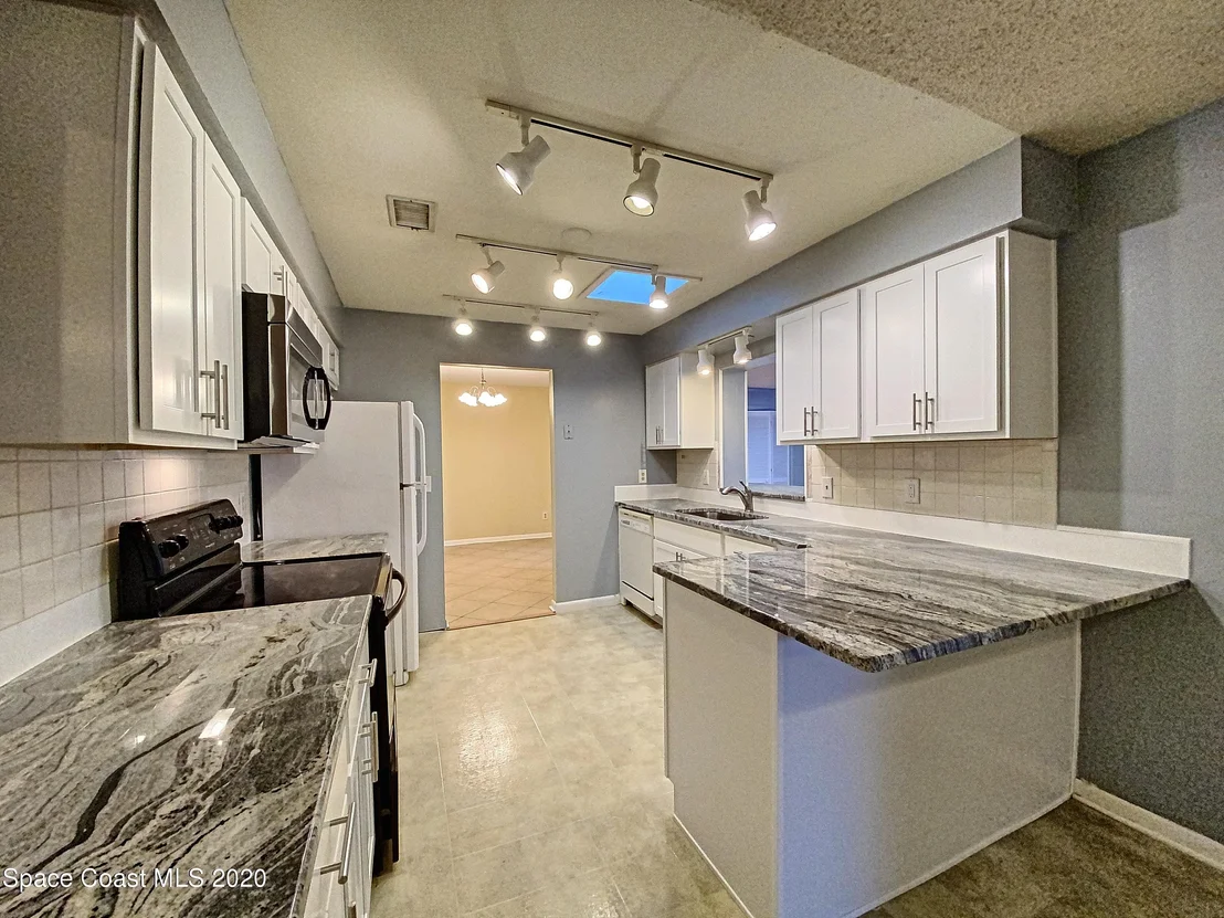 Photo of 982 Sarazen Drive