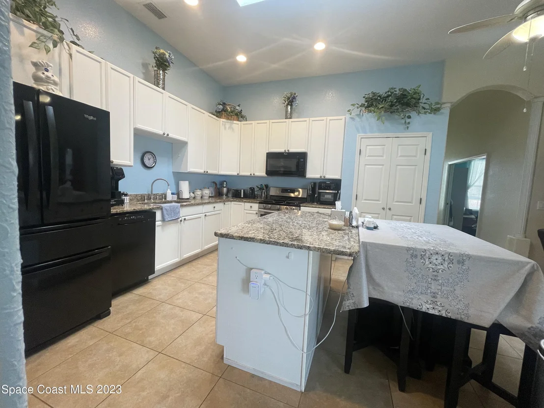 Photo of 471 Carley Lane