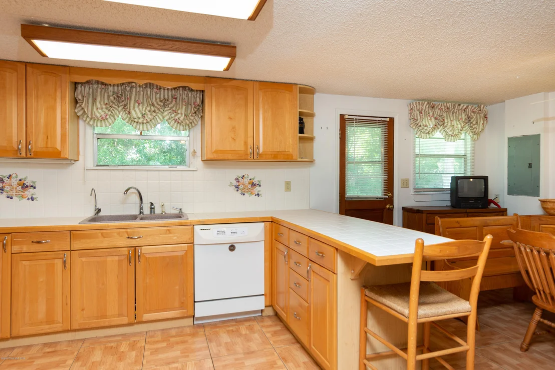 Photo of 1665 Harlock Road